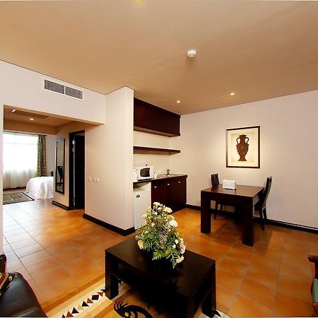 Blue Pearl Hotel & Apartments Дар ес Саалам Екстериор снимка