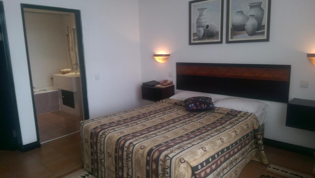 Blue Pearl Hotel & Apartments Дар ес Саалам Екстериор снимка
