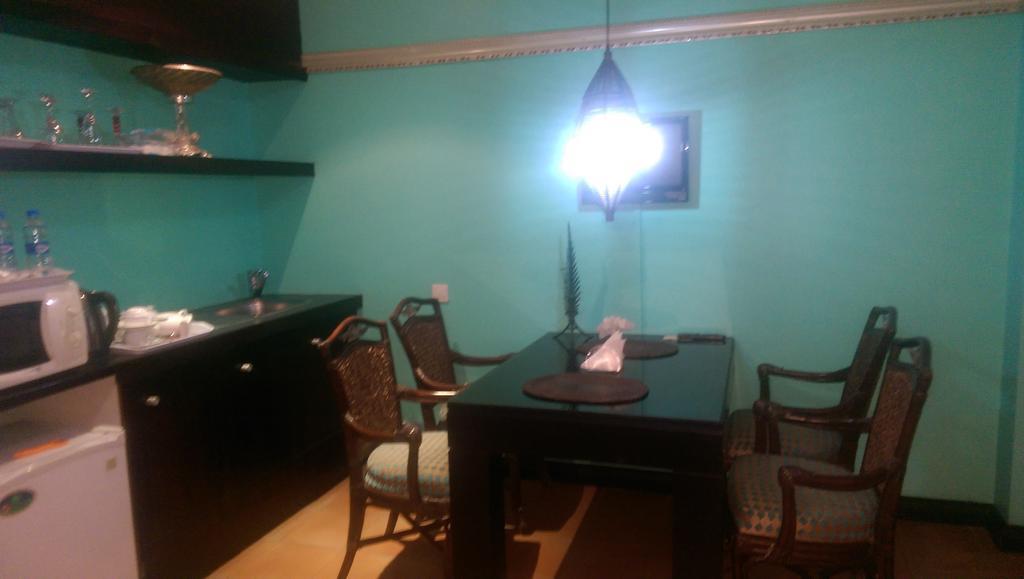 Blue Pearl Hotel & Apartments Дар ес Саалам Екстериор снимка